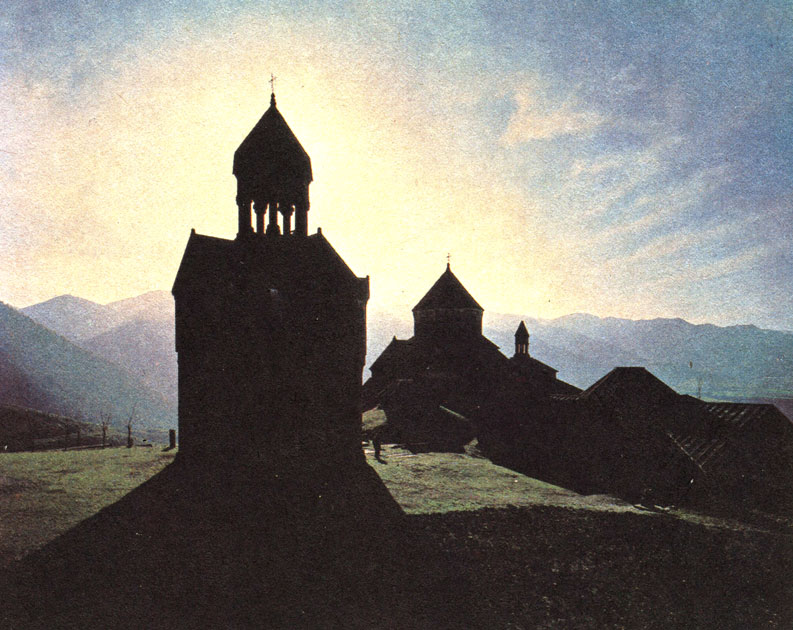 Ил. 2.38. Н. Рахманов. В горах Армении. 1985